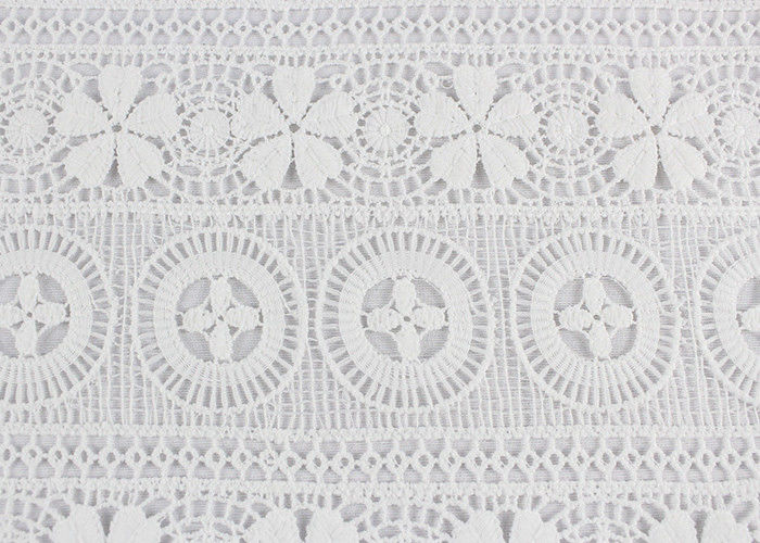 Polyester Water Soluble Lace Fabric With Linear Lace Designs For Ladies Party Dress