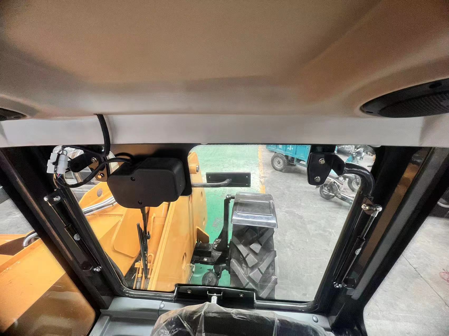 14m Reach 4 Ton Side Loader Forklift Telescopic Handler with Powerful Diesel Engine