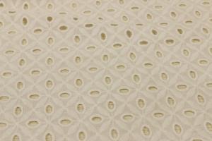 China White Cotton Embroidered Lace Fabric 49in Width Breathable Eyelet wholesale