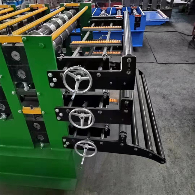 Automatic GI PPGI GL PPGL high speed cold roll forming equipment