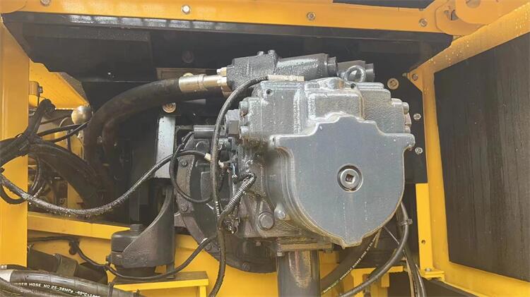 Second Hand Komatsu PC450-8 Crawler Excavator with Cummins Engine and 861 Working Hours