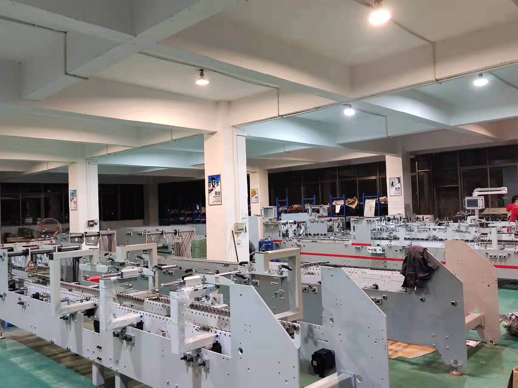 Folder Gluer Machine for Hard Cover Book Making Incorporating Water Soluble Cold Glue