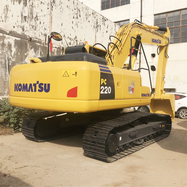 110 KW Komatsu PC220 Excavator with Cummins Engine Good Condition and Performance