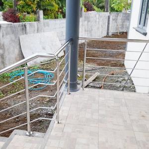 China Outdoor Stainless Steel Staircase Handrail Inox Fence 201 304 316 Grade wholesale