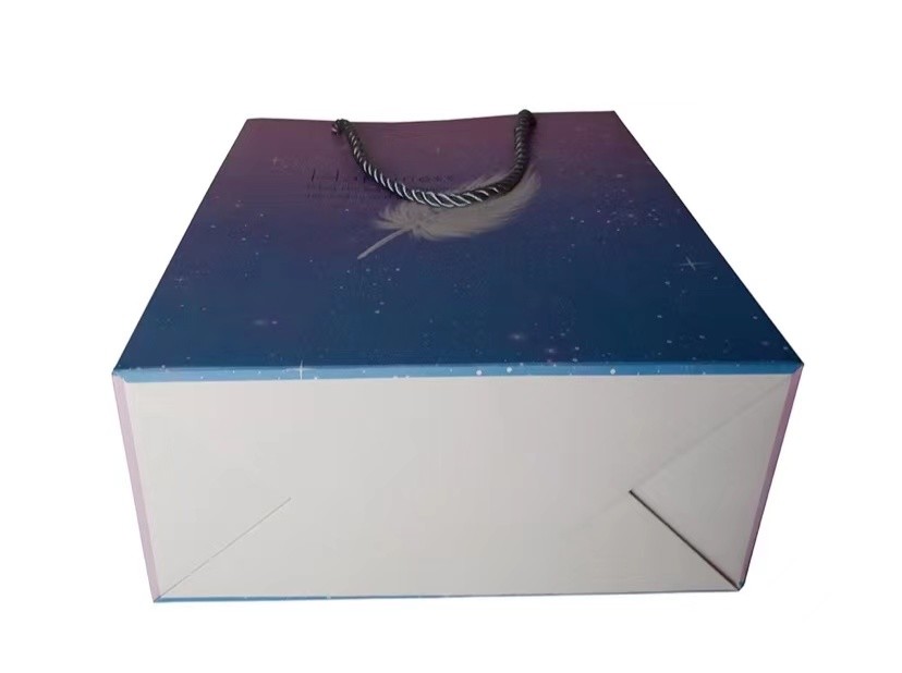 27cm*20.3cm*11cm Gravure Printing Cosmetic Paper Bags With Button
