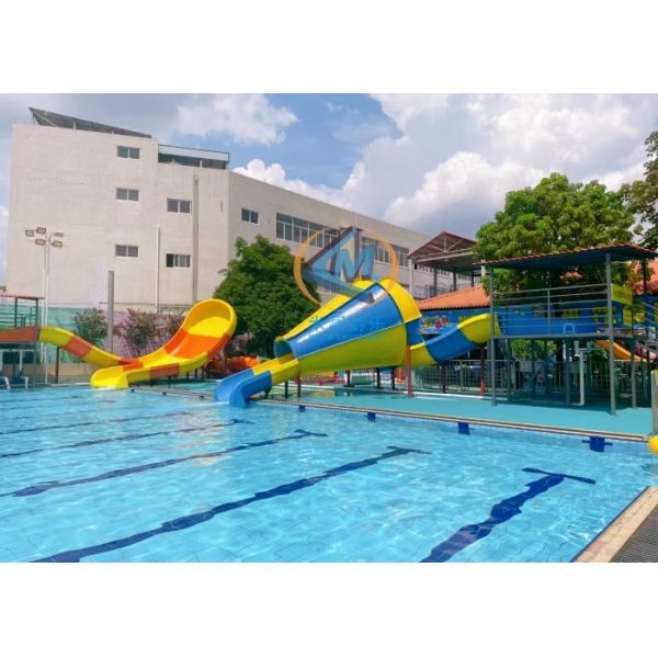 Anti Ultraviolet Kids Water Park Amusement Park Slide Equipment Fiberglass Material
