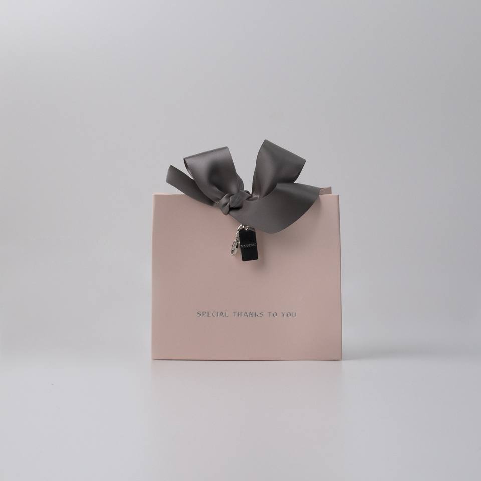 Luxury Black Paper Bag With Ribbon Handles for Custom Printed Logo Jewelry Packaging