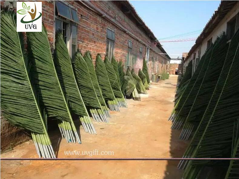 UVG custom made indoor plastic coconut palm tree artificial leaves for beach landscaping PTR041