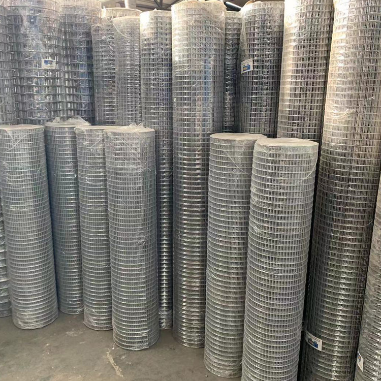 Welded Wire Mesh Low Carbon Iron Wire Galvanized 0.4mm-0.9mm Wire Diameter