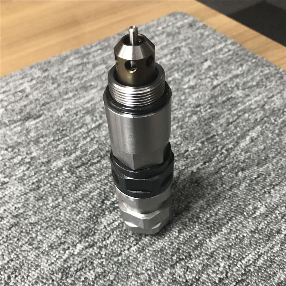 Tubing Excavator Hydraulic Valve Main Control Valve For Komatsu PC200-6