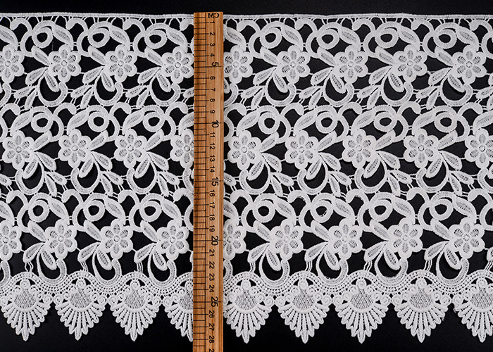 White Flower Clothing Label Water Soluble Lace Trim For Garment Comfortable