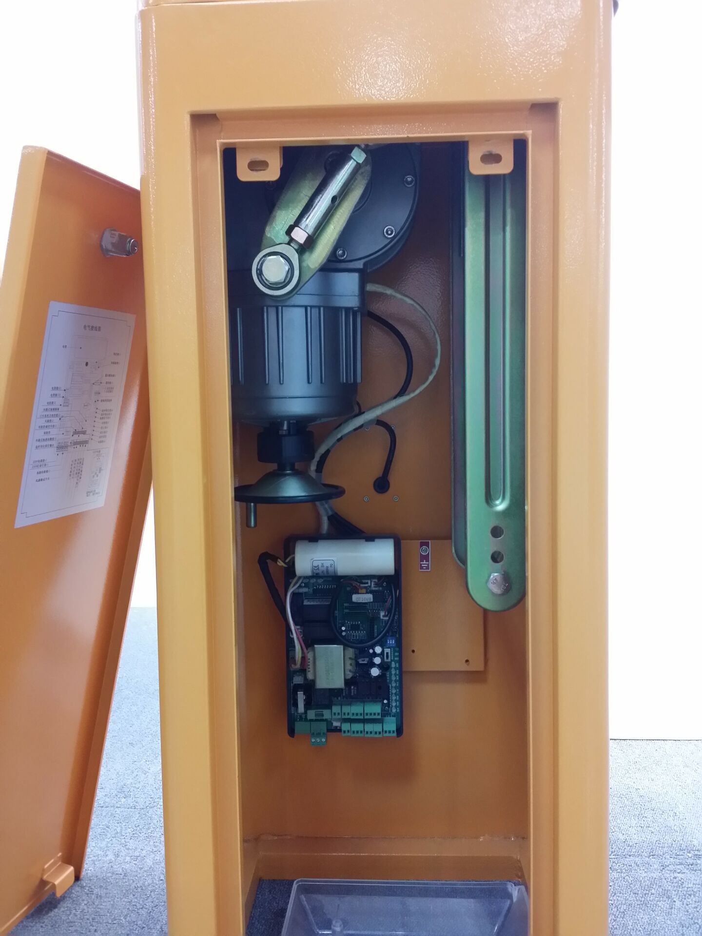 Manual Release Intelligent Barrier Parking Gate 30m Remote Control Distance