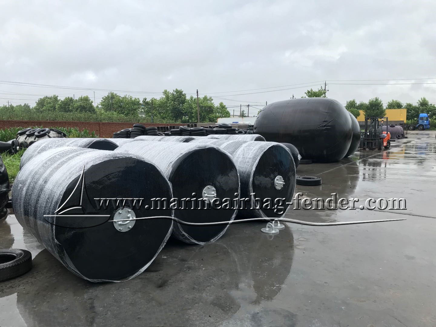 Dock / Boat EVA Foam Fender Protected By Nylon Yarn Net And Galvanized Steel Plate