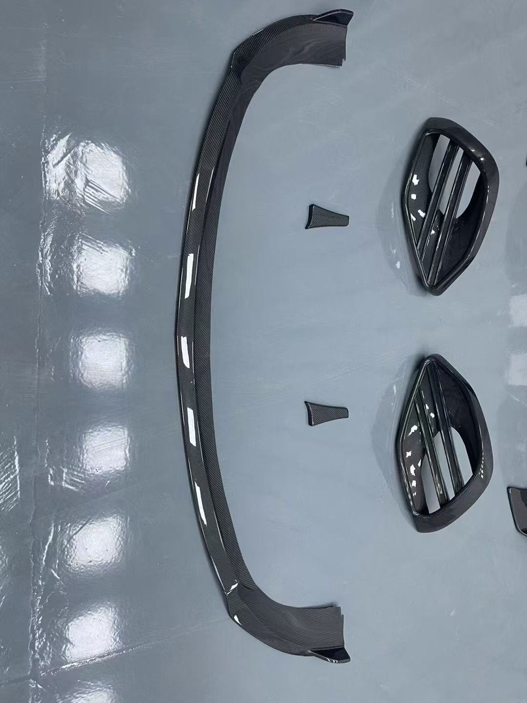 For Mercedes EQE Carbon Fiber Body Kit EQE Upgrade BS Style Carbon Fiber Front Lip Diffuser Spoiler Body Kit