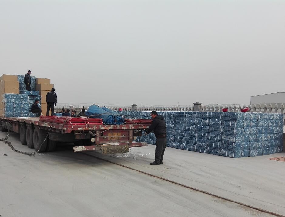 Solid / Seam Plastic Pig Slats , Poultry Plastic Flooring Size 400*600 Or 600*600 Mm