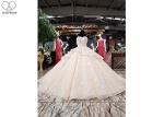 Sling Ladies Bridal Gown / Backless Sweetheart Bridal Gowns Heavy Beaded Flowers