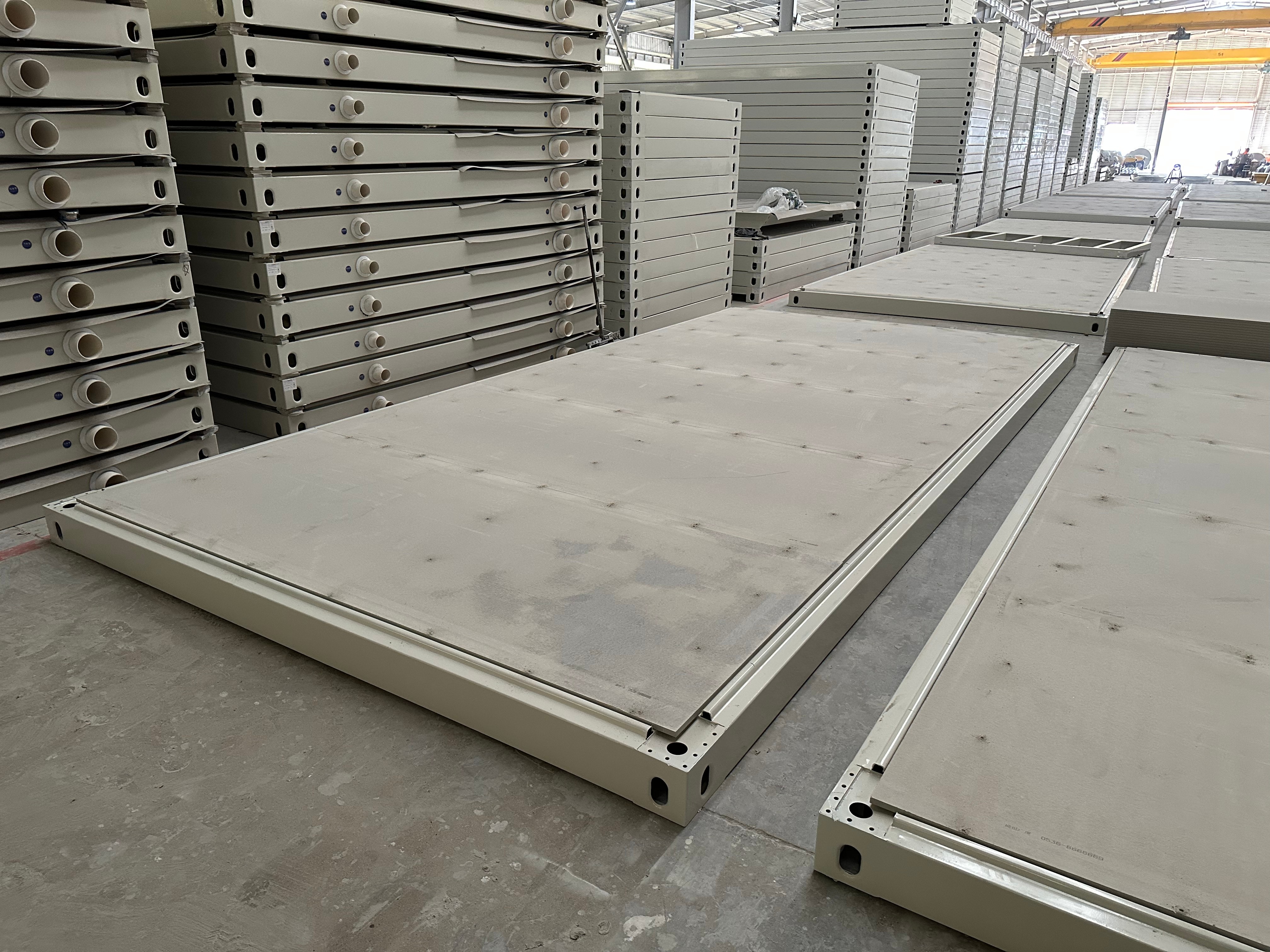 Detachable Container House Metal House Steel Frame Modular Homes For Temporary Accommodation With Sandwich Panel Door