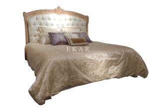 China Wooden Frame Bedroom Furniture Luxury Italian Bed wholesale