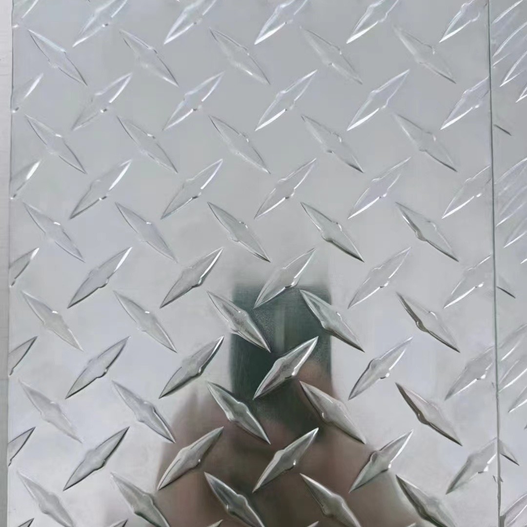 Non-Slip Diamond Aluminium Checkered Sheet 6061 T6 5053 Size: 10'x4'x2.0mm Technical Specification