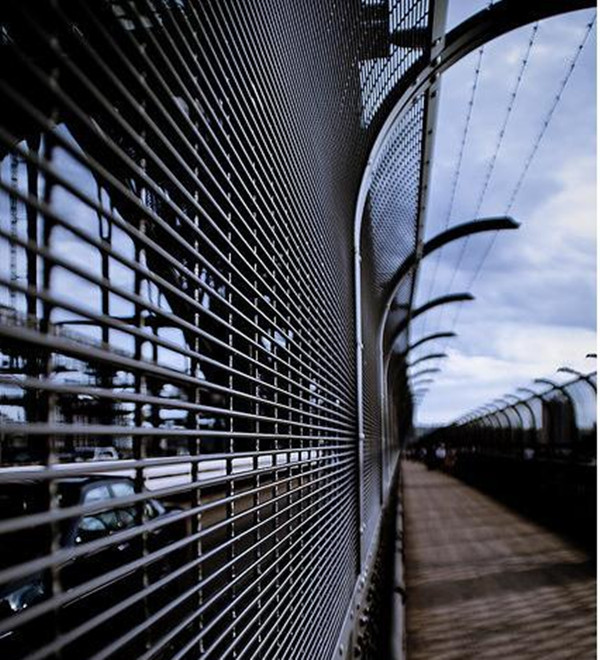 Trade Assurance high security fence panels, pvc coated clearvu no climb fence