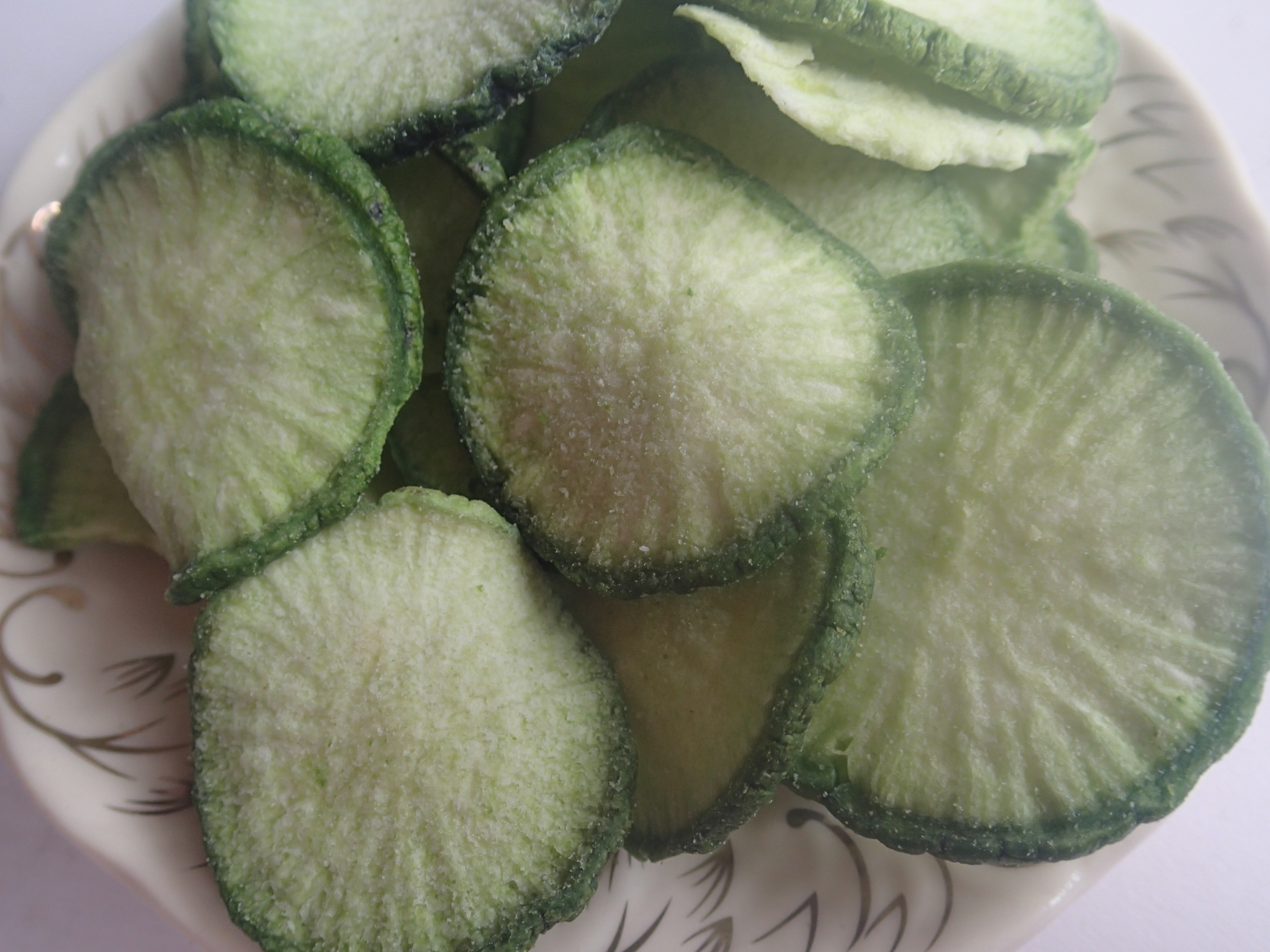 Premium Quality Sliced Vacuum Fried Vegetable Dried Green Radish Snacks
