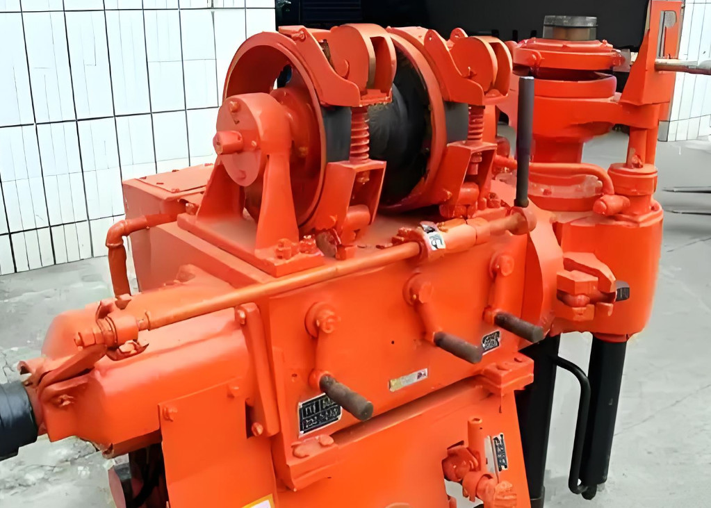 Flexible 200 type drilling rig for easy transportation