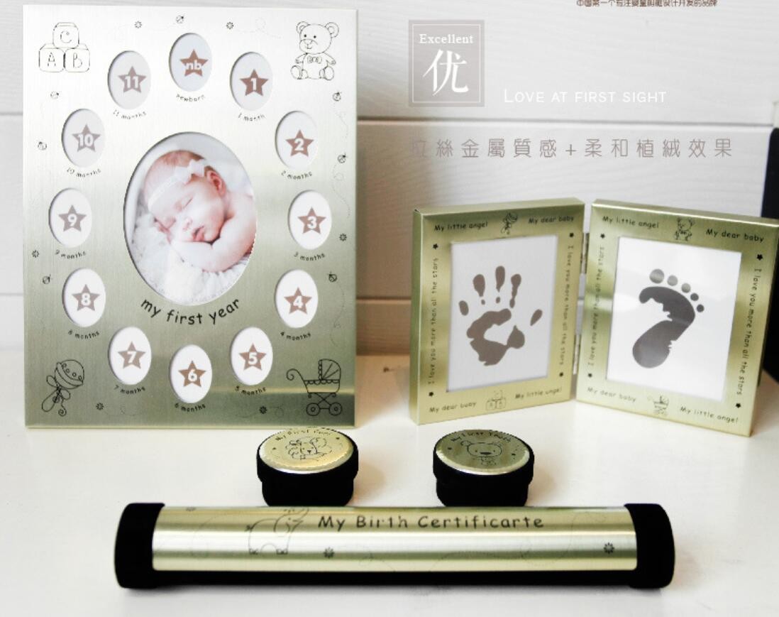 Newborn Baby Handprint and Footprint Photo Frame Kit with an Baby-safe Ink Pad baby birth certificate keepsake