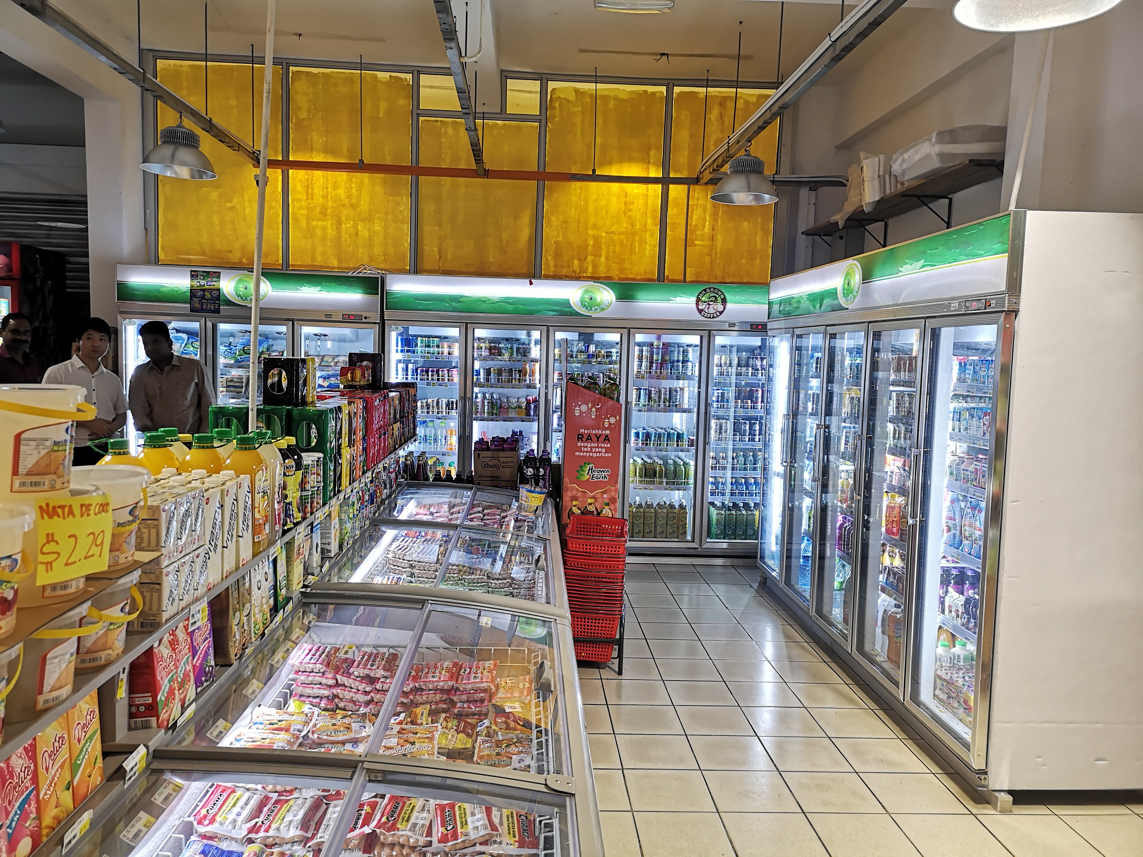 Commercial Upright Vertical Drink Beverage Display Fridge With 400 / 800L
