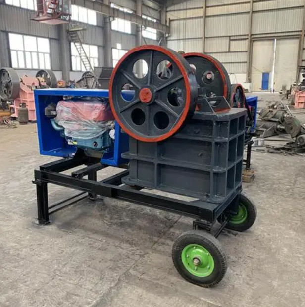 Lab Portable Mobile Small Jaw Crusher Tracked Diesel Jaw Stone Crusher