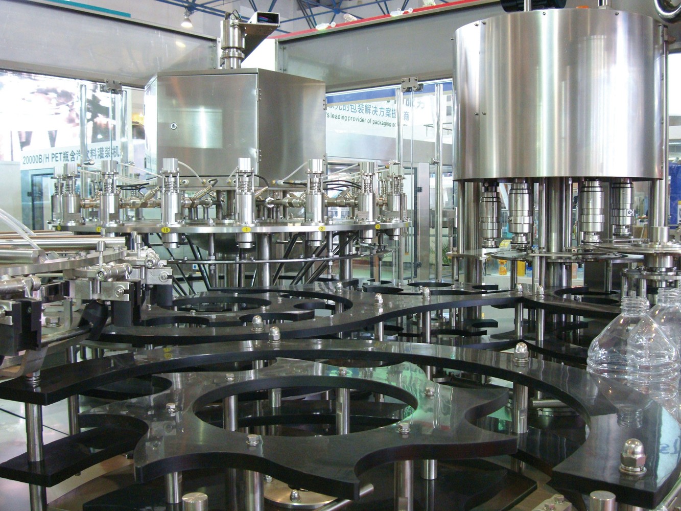 CE Certified 5L 6000BPH PET Bottle Filling And Capping Machine