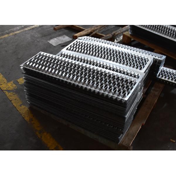 4mm Thick Perforated Checkered Sheet Punch Round Anti Skid Plate