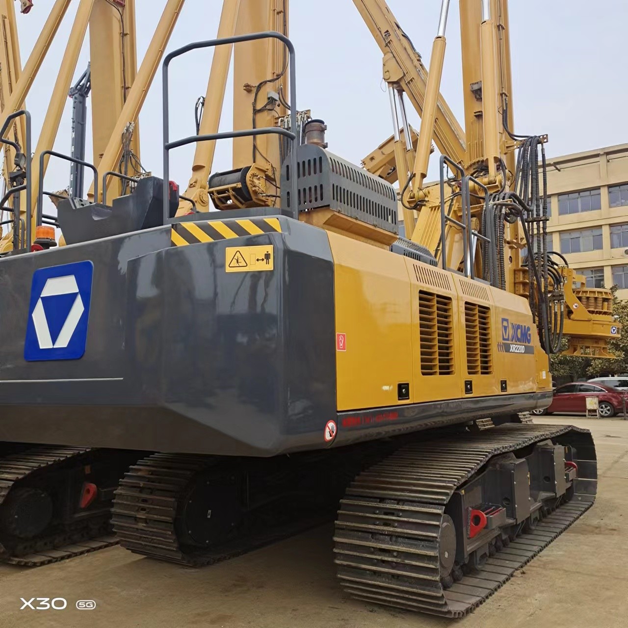 XR150-220 Drilling Rig Excavating Equipment Your Best Choice for Construction and Mining
