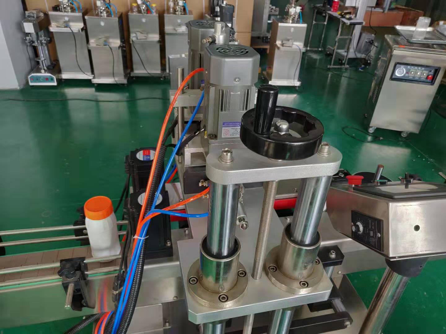 220V Automatic Bottle Capping Machine Screw Tightening Machines