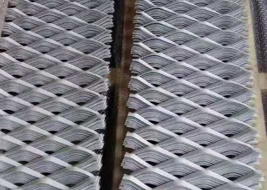 Anodized Galvanised Stainless Steel Expanded Metal Sheet 109mm Width