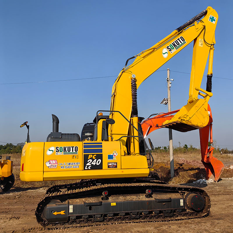 Used Komatsu PC240-8 hydraulic Excavator 1.2m³ Bucket Capacity Original components
