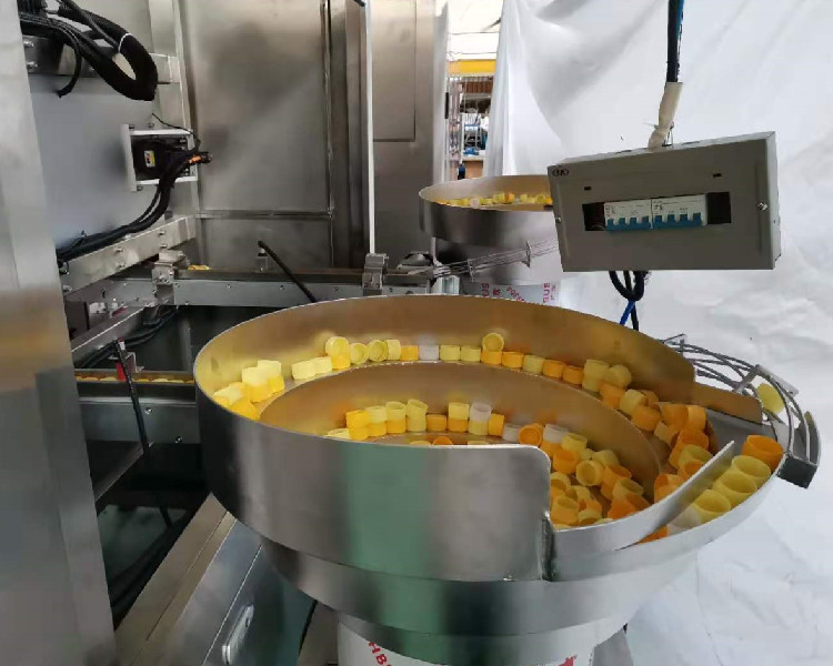 Tracking Capping Liquid Filling Production Line For Shampoo Washing Disinfectant