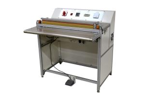 China Thermal Sealing Cut Semi Auto Packing Machine 220V 0.5KW For Boxes wholesale
