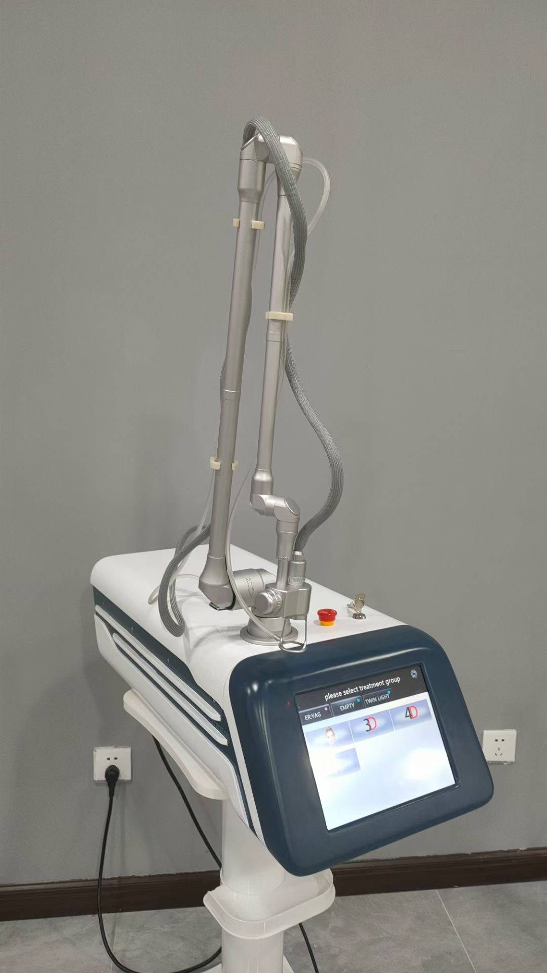 Wrinkle Removal CO2 Fractional Laser Machine Portable 4D Facial Beauty Spa Equipment