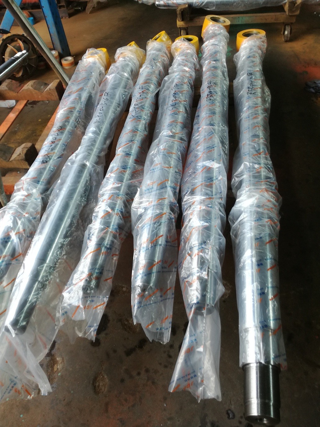 Construction equipment parts, Hyundai R330-9 ARM hydraulic cylinder ROD