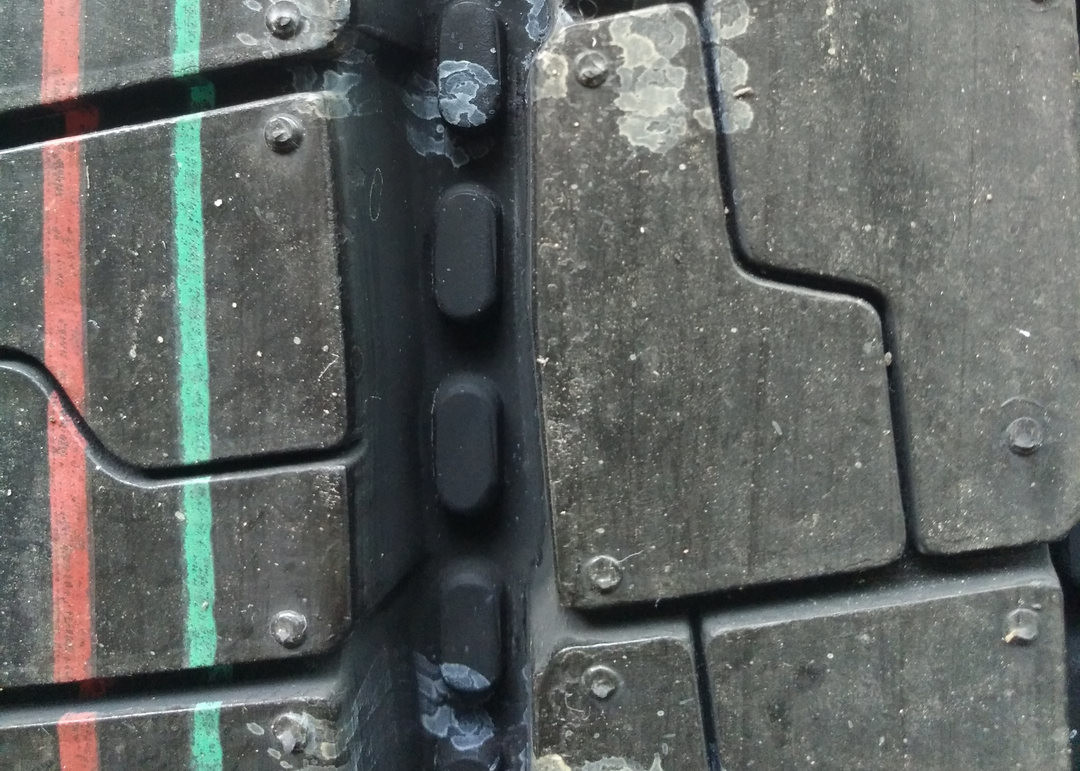 Low Heat Build - Up Truck Street Tires , Light Duty Truck Tires 295/80R22.5