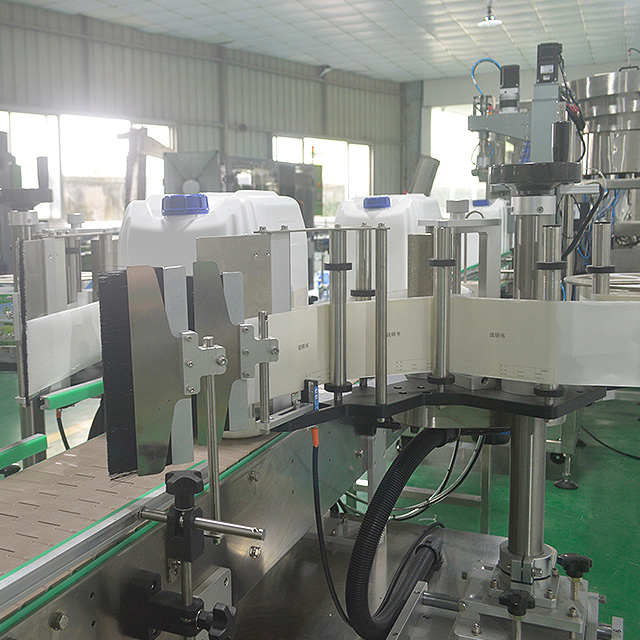 Stainless Steel 304 Multi-Nozzle Olive Oil Filling Machine for Popular Bottling Line