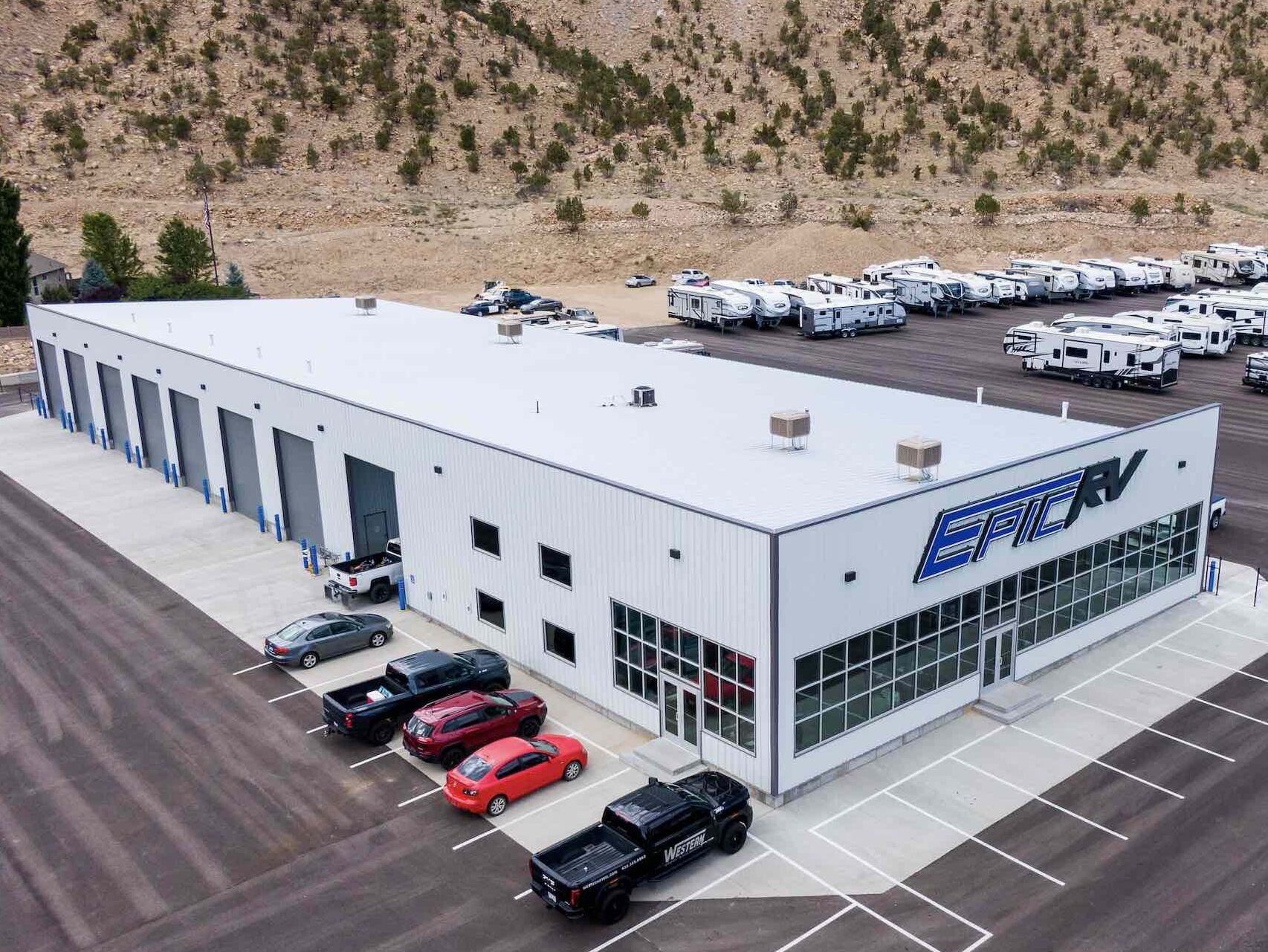 Earthquake Resistant Q355 Industrial Steel Building Metal Warehouse Building Construction