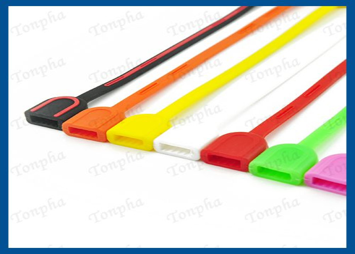 Promotional Thin Wristband Flash Drive Convenient Carrying Silicone Material