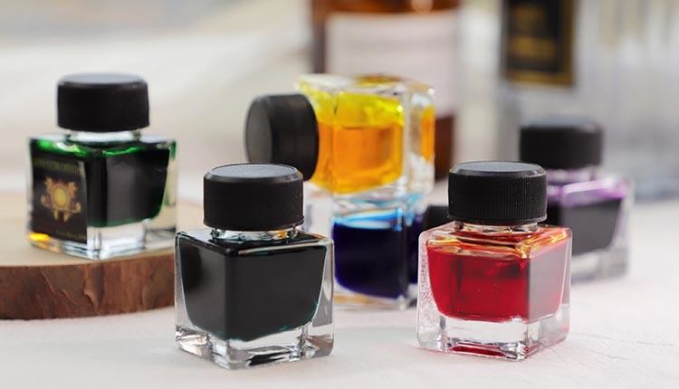 15 Ml Flat Square Glass Ink Bottle Pen Separate With Black Cap