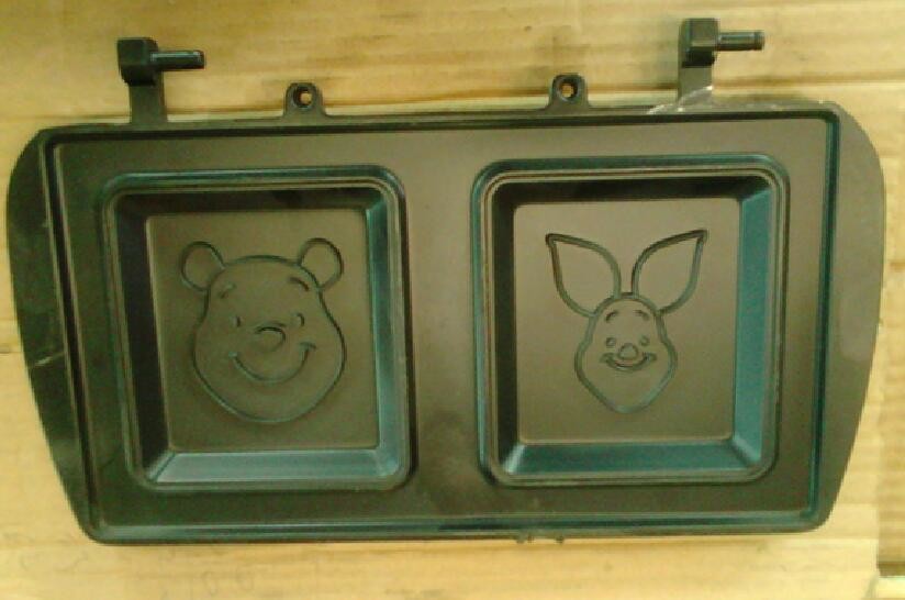 Aluminum Die Casting Roasting Pans Material ADC12 black color size for 4 person home