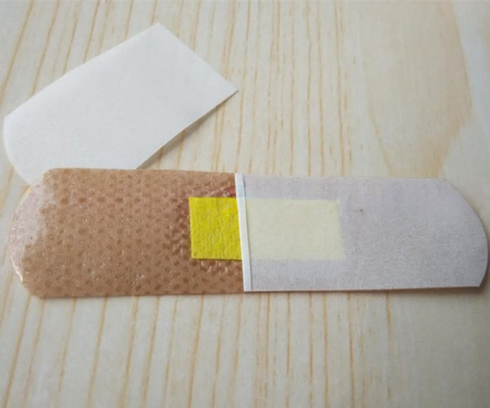KC-2000-D High Speed Colorful Adhesive Bandage Machine with Packaging and Making Part