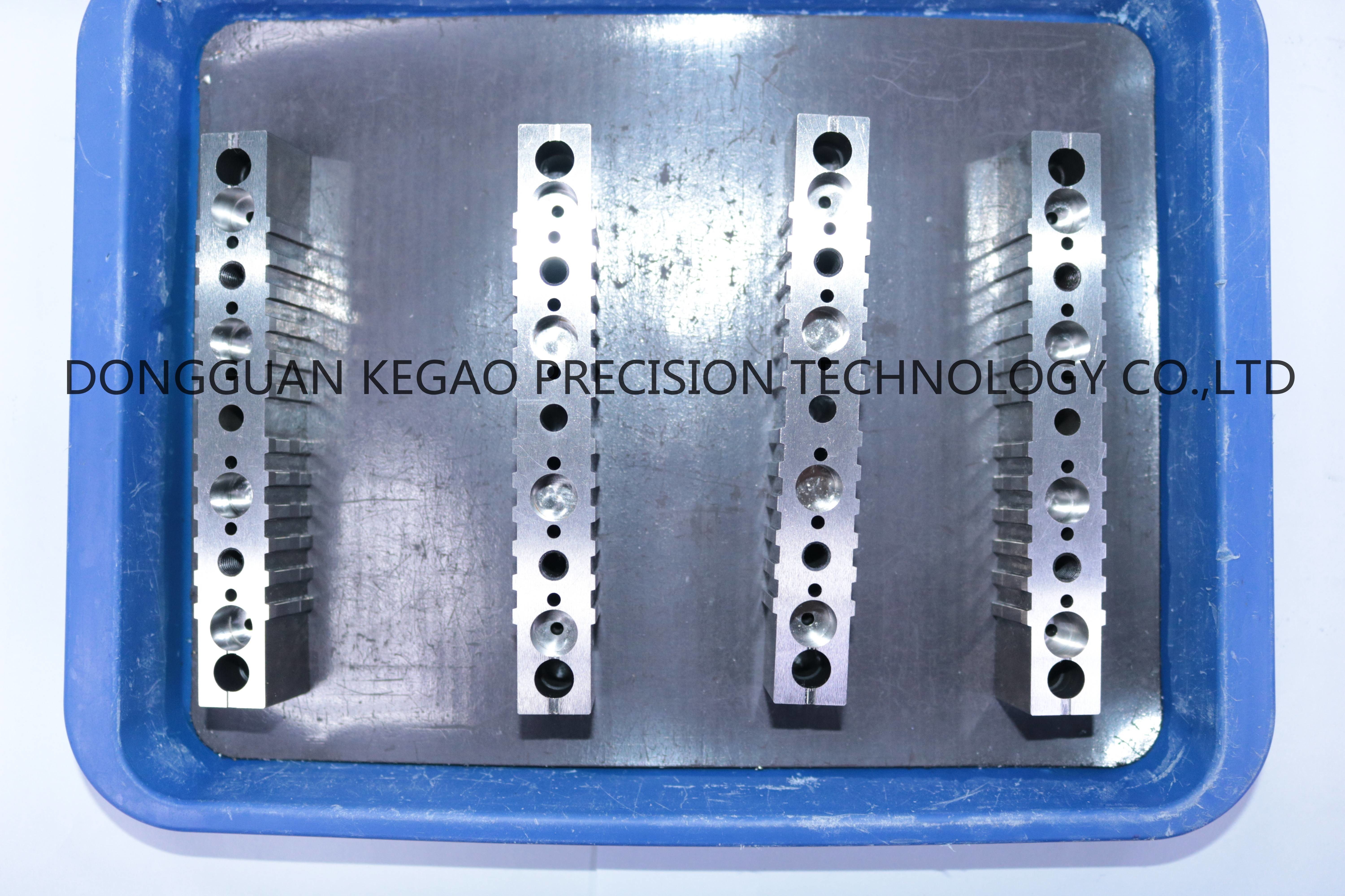 SLD Material Plastic Auto Parts Mould For Mitsubishi Machine 59HRC