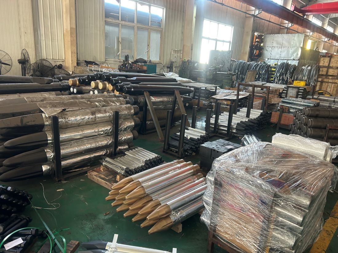 SB70 81N DMB210 DMB215 F22 MB1500 Excavator Hammer Chisel Customized
