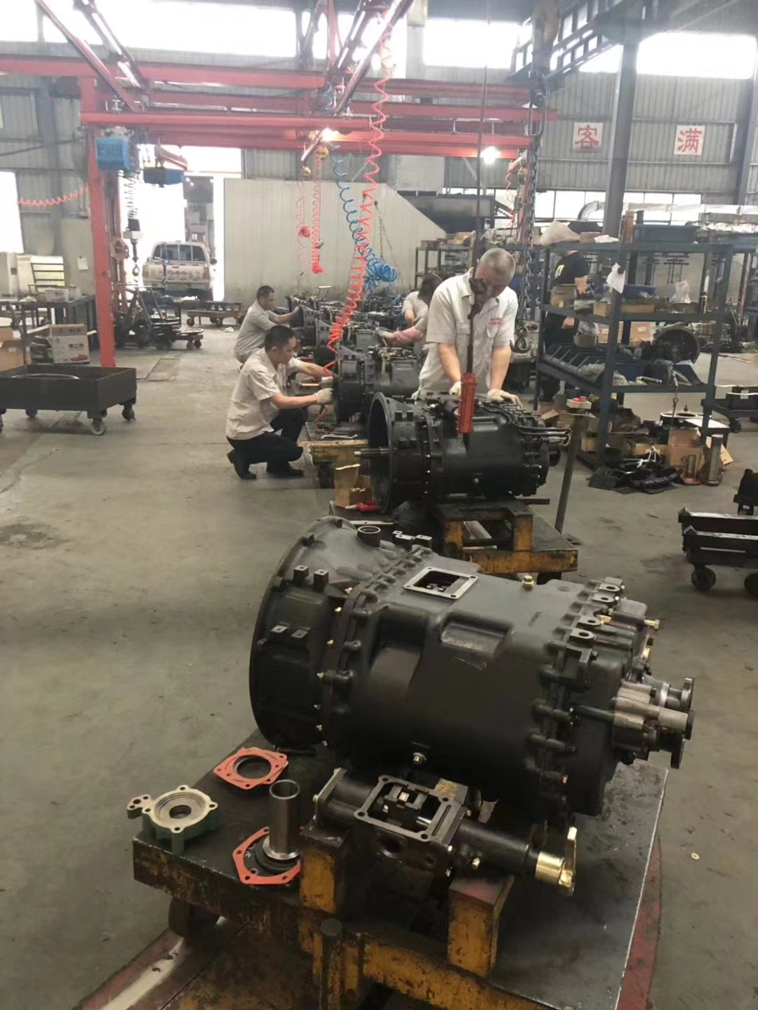 Shacman Truck Parts for Heavy Duty Vehicles Faster Transmission at JS180-1601023