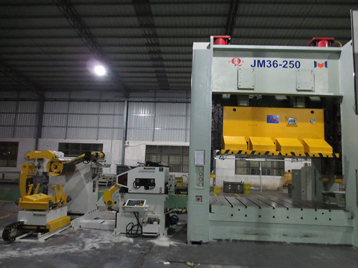 punch feeder